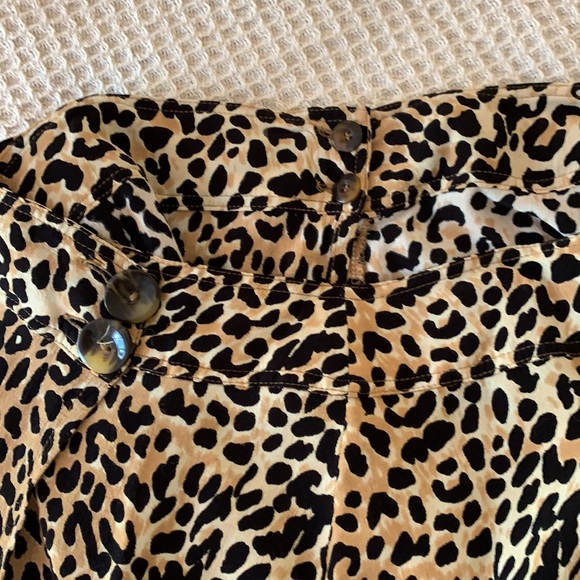 Faithfull the Brand ‘Valois’ leopard midi skirt - Picture 6 of 6